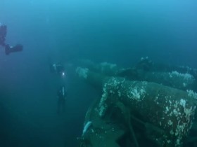 Shipwreck Secrets S01E05 Curse of the Armada Graveyard iNTERNAL 480p x264-mSD EZTV