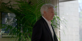 Shrinking S02E05 1080p HEVC x265-MeGusta EZTV