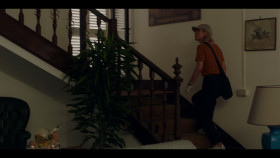 Signora Volpe S02E01 1080p HEVC x265-MeGusta EZTV