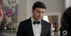 Single Drunk Female S01E10 A Wedding 720p HEVC x265-MeGusta EZTV