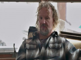 Sister Wives S19E07 Labor of Love 480p x264-mSD EZTV