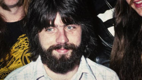 Sometimes When We Touch S01E03 XviD-AFG EZTV