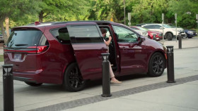 Southern Charm S10E07 Overtures and Outbursts XviD-AFG EZTV