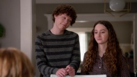 Splitting Up Together US S02E14 Annie Are You Okay 720p AMZN WEB-DL DDP5 1 H 264-NTb EZTV
