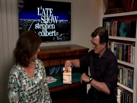 Stephen Colbert 2020 05 06 Robert De Niro iNTERNAL 480p x264-mSD EZTV