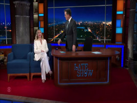 Stephen Colbert 2022 11 10 Emily Blunt 480p x264-mSD EZTV
