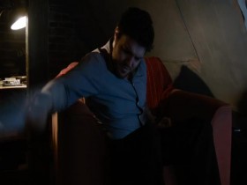 Strike S02E01 480p x264-mSD EZTV