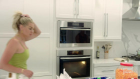 Summer House S06E05 Birthday Hex 1080p WEBRip x264-KOMPOST EZTV