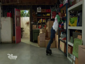 Sydney to the Max S03E09 Man I Feel Like a Genius 480p x264-mSD EZTV