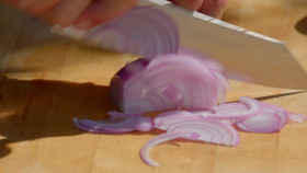 Symons Dinners Cooking Out S06E05 1080p WEB h264-FREQUENCY EZTV