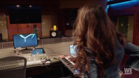 Tamar Braxton Get Ya Life S01E01 The Journey Begins HDTV x264-CRiMSON EZTV