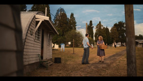 Ten Pound Poms S01E02 1080p WEB H264-GGWP EZTV