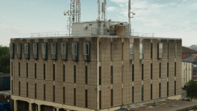 The Bay S05E03 720p WEB H264-DiMEPiECE EZTV