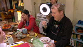 The Comeback S02E02 Valerie Tries to Get Yesterday Back 1080p AMZN WEB-DL DDP5 1 H 264-NTb EZTV