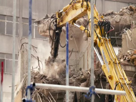 The Demolition Man S01E11 480p x264-mSD EZTV