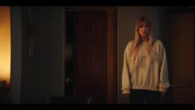 The Flight Attendant S02E07 720p WEB H264-CAKES EZTV