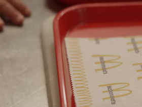 The Food That Built America S05E12 480p x264-mSD EZTV