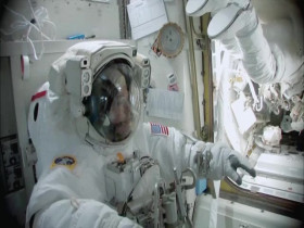 The Future Of S01E05 480p x264-mSD EZTV