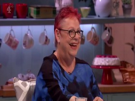 The Great British Bake Off An Extra Slice S06E07 480p x264-mSD EZTV