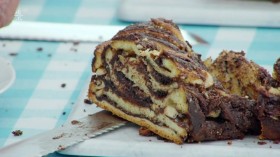 The Great British Bake Off S11E04 HDTV x264-DARKFLiX EZTV