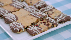 The Great British Bake Off S13E02 1080p HDTV H264-DARKFLiX EZTV