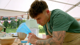 The Great British Bake Off S14E04 1080p WEB h264-EDITH EZTV