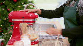The Great British Bake Off S15E00 The Great Christmas Bake Off 1080p HEVC x265-MeGusta EZTV