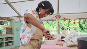 The Great British Bake Off S15E07 720p HEVC x265-MeGusta EZTV