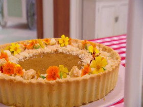 The Great Canadian Baking Show S08E04 480p x264-mSD EZTV