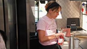 The Great Food Truck Race S16E02 David vs Goliath Meet Mookie 720p MAX WEB-DL DD 2 0 x264-NTb EZTV