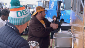 The Great Food Truck Race S17E04 1080p WEB h264-FREQUENCY EZTV