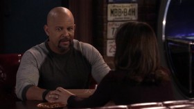 The Great Indoors S01E06 720p HDTV X264-DIMENSION EZTV