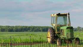 The Incredible Pol Farm S01E06 720p WEB h264-EDITH EZTV