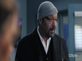 The Irrational S02E01 480p x264-mSD EZTV