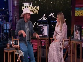 The Kelly Clarkson Show 2019 11 25 Garth Brooks 480p x264-mSD EZTV