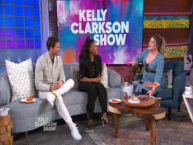 The Kelly Clarkson Show 2022 03 18 Jamie Dornan 480p x264-mSD EZTV