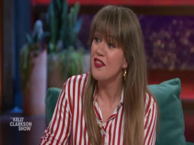 The Kelly Clarkson Show 2024 07 25 Countdown to Paris Cyndi Lauper 480p x264-mSD EZTV
