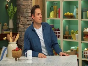 The Kitchen S28E01 Switch Up Your Spring Feast 480p x264-mSD EZTV