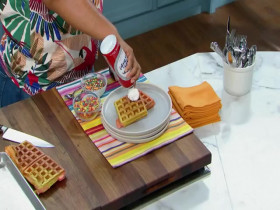 The Kitchen S32E02 Craveable and Colorful Creations 480p x264-mSD EZTV