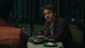 The Midnight Club S01E01 1080p HEVC x265-MeGusta EZTV