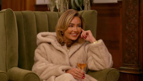 The Only Way is Essex S33E12 The Only Way Is Essexmas 2024 720p ITVX WEB-DL AAC2 0 H 264-RAWR EZTV