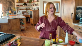 The Pioneer Woman S32E04 Super Slider Supper 720p WEB H264-KOMPOST EZTV