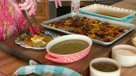 The Pioneer Woman S33E01 Summer Eats 4 Ways 1080p WEB H264-KOMPOST EZTV