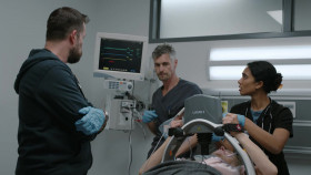 The Pitt S01E01 7 00 A M 720p AMZN WEB-DL DDP5 1 H 264-FLUX EZTV