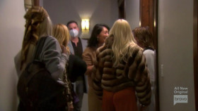 The Real Housewives of Beverly Hills S11E02 Two Truths and a Lie 720p HDTV x264-CRiMSON EZTV