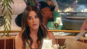 The Real Housewives of Beverly Hills S14E09 Beachy Keen 720p AMZN WEB-DL DDP2 0 H 264-NTb EZTV