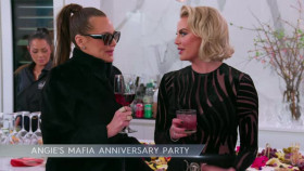 The Real Housewives of Salt Lake City S05E06 Mafia Wives and Bad Vibes XviD-AFG EZTV