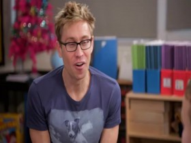 The Russell Howard Hour S03E06 Election Special 480p x264-mSD [eztv]