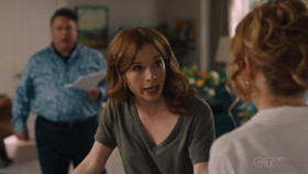 The Spencer Sisters S01E05 The Decorators Debacle 720p CTV WEBRip AAC2 0 H264-NTb EZTV