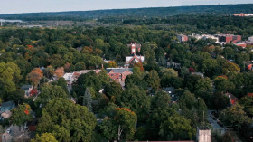 The Spencer Sisters S01E10 720p HDTV x264-SYNCOPY EZTV